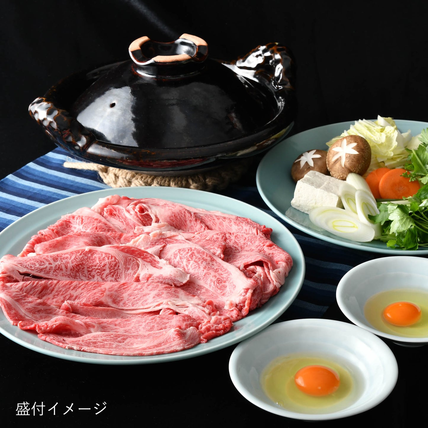松阪牛 すき焼き肉/焼肉用 進物用杉箱入 【肩ロース】